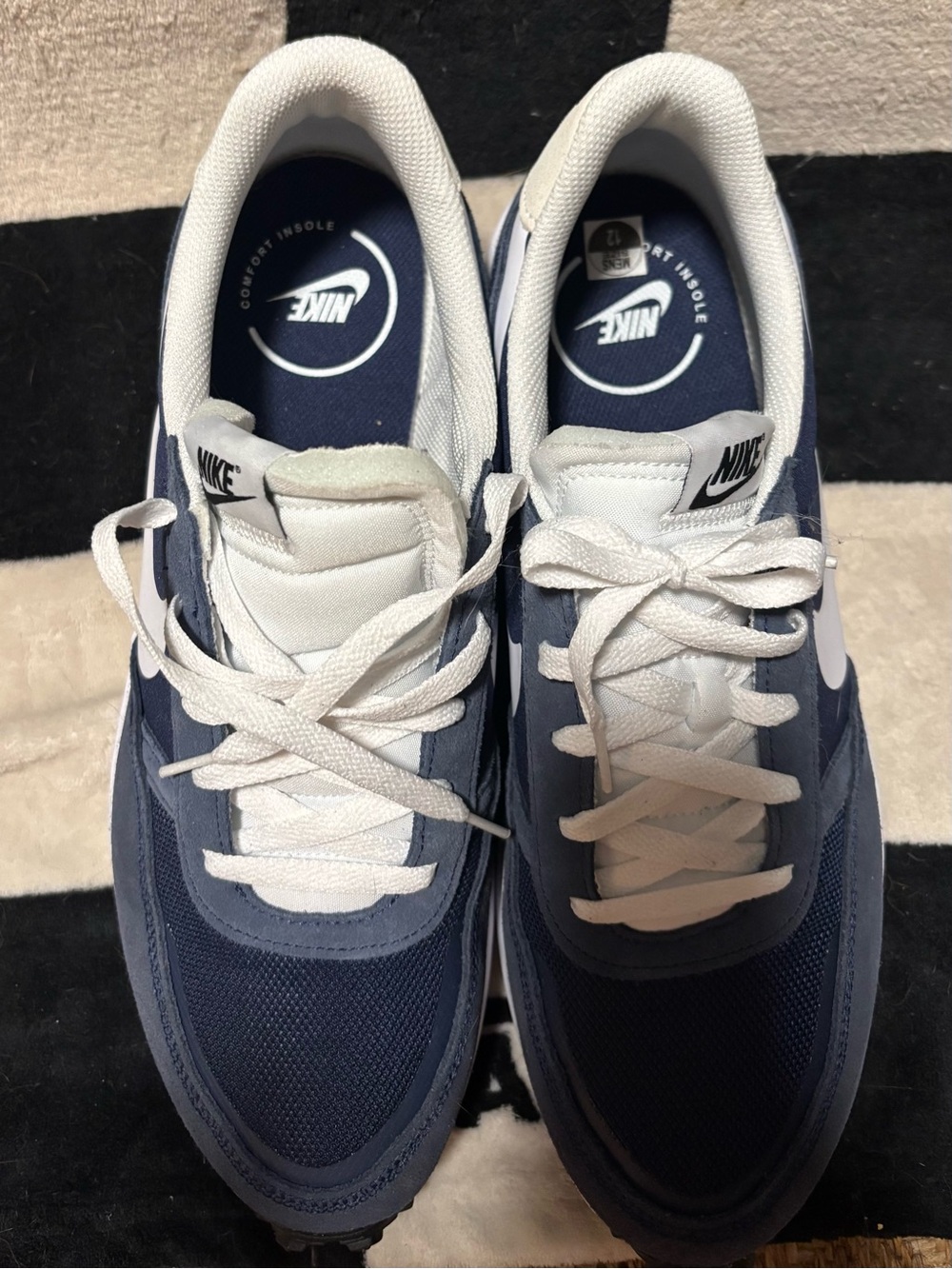 Nike Waffle Debut
Midnight Navy - Picture 2 of 4